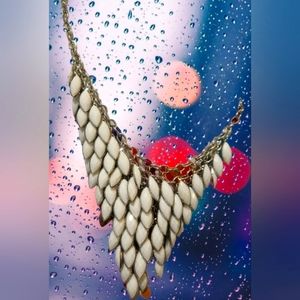 White bib necklace NWOT